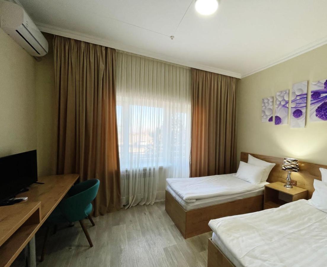 Aktau Airport Hotel Exterior foto